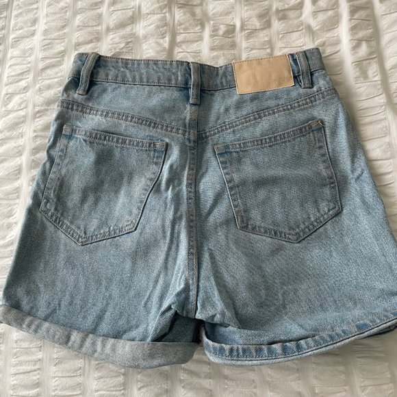 Zara Women's Denim Shorts - Picture 2 of 2